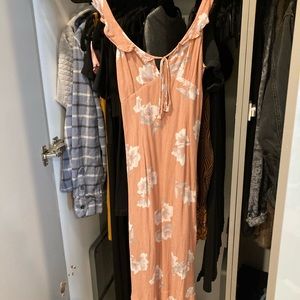 Lulu’s Pink Floral Midi Dress